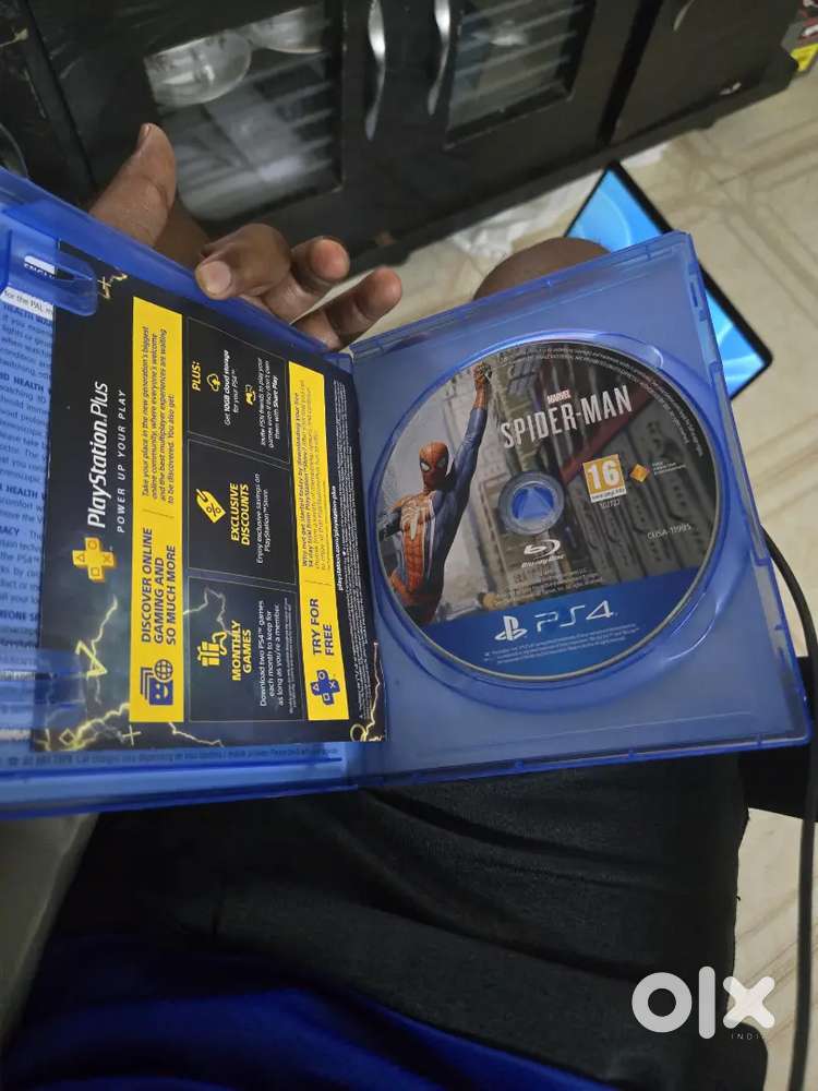 Ps4 spiderman/ god of war