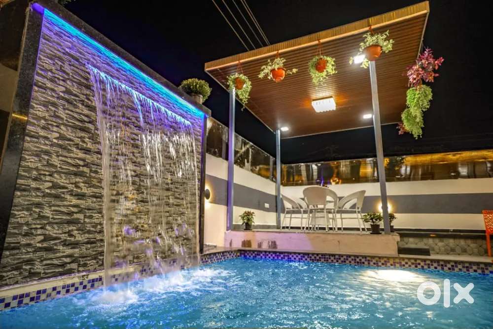 Need female for hotel spa