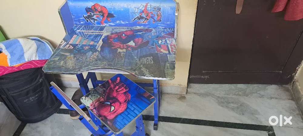 Table and chair for kids in very good condition