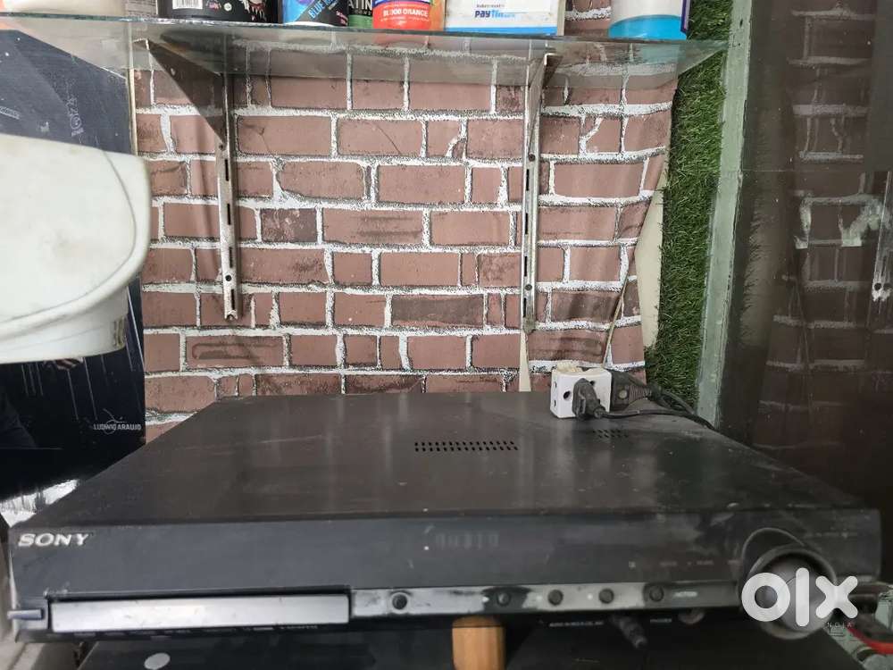 Sony home theater 5.1 1000w dav dz 390k good condition