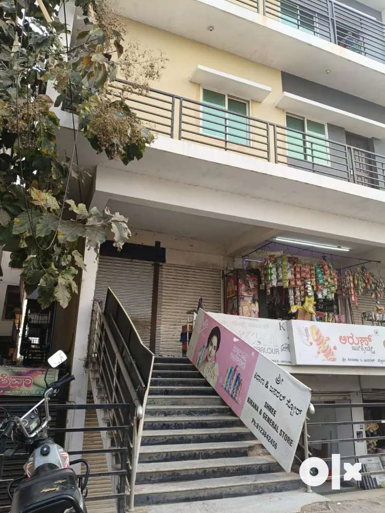 Spacious 3bhk flat and shop on rent