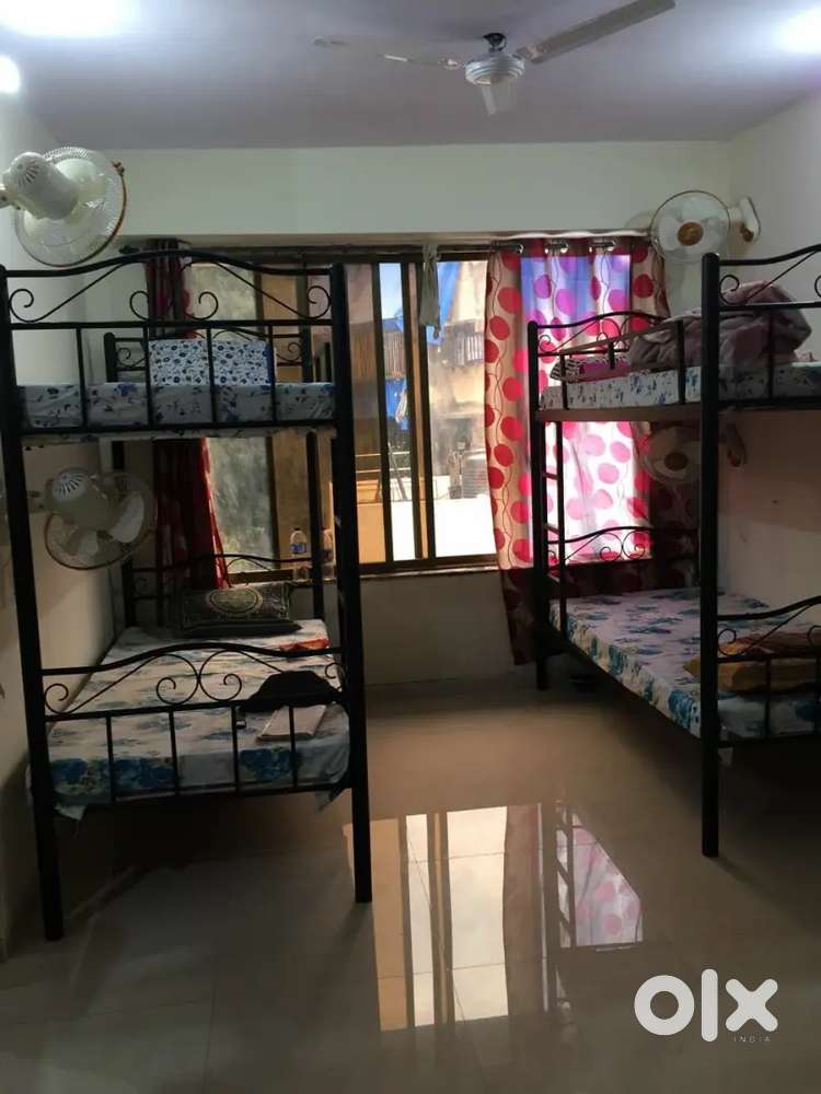 Boys pg Adarsh Nagar lokhandwaala oshiwara near infinity