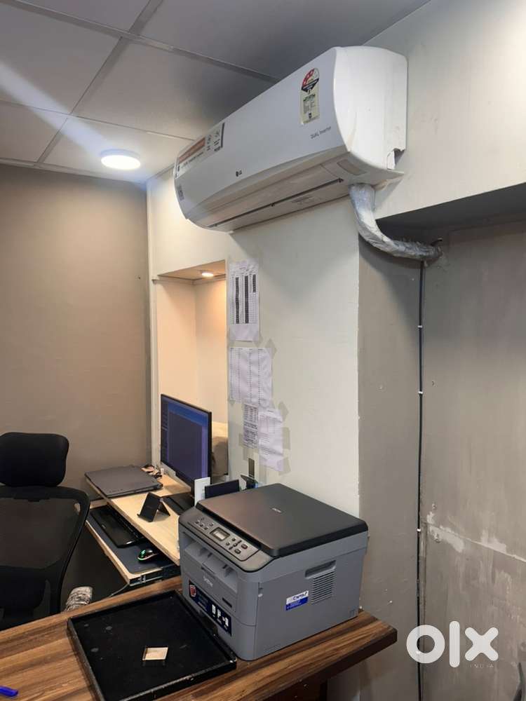 Shop office for rent ground floor