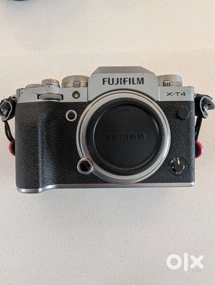 Fujifilm X-T4 Mirrorless Camera