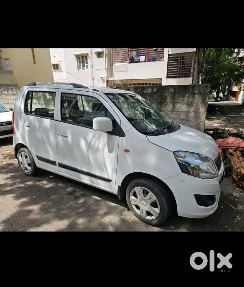 42K KMS DRIVEN 2016 LESS DRIVEN WAGON R VXI AUTOMATIC