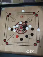 Carrom board