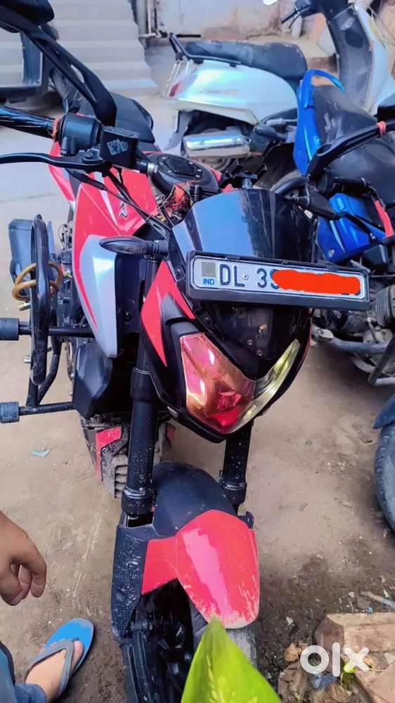 Single hand forst owner Insurance 2028 valid very good condition