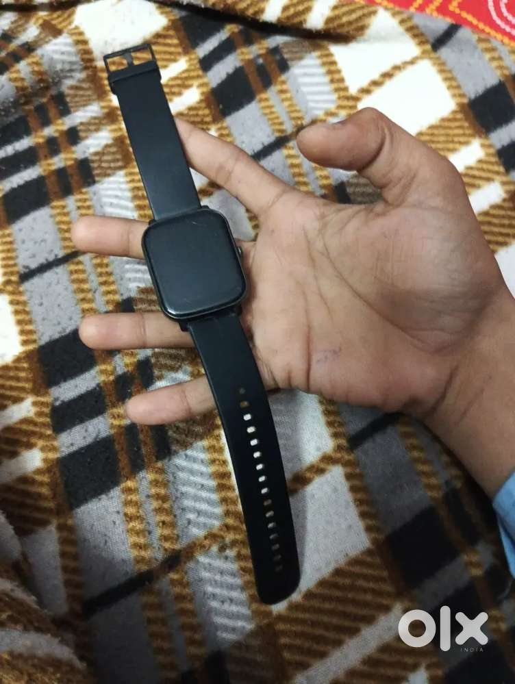 999₹ me  smart touch watch original noise company