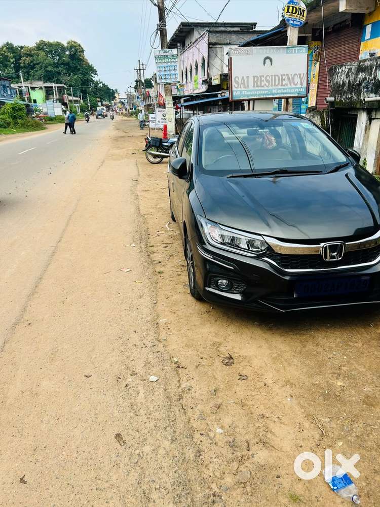 Honda City Ivtec top model with Sunroof