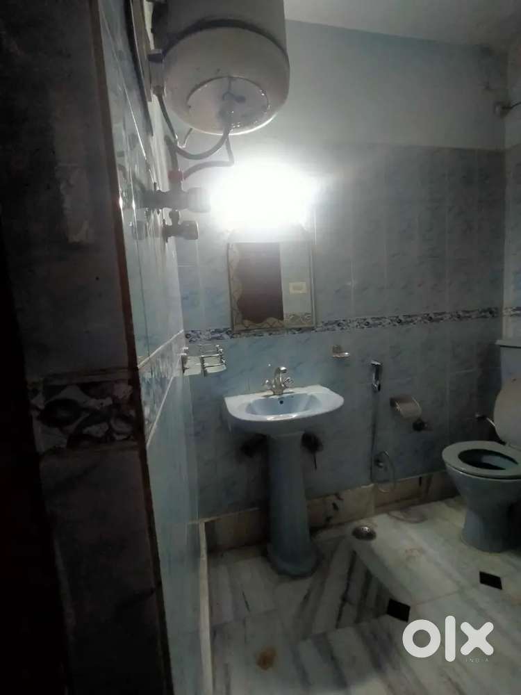 Room on rent for boys and girls