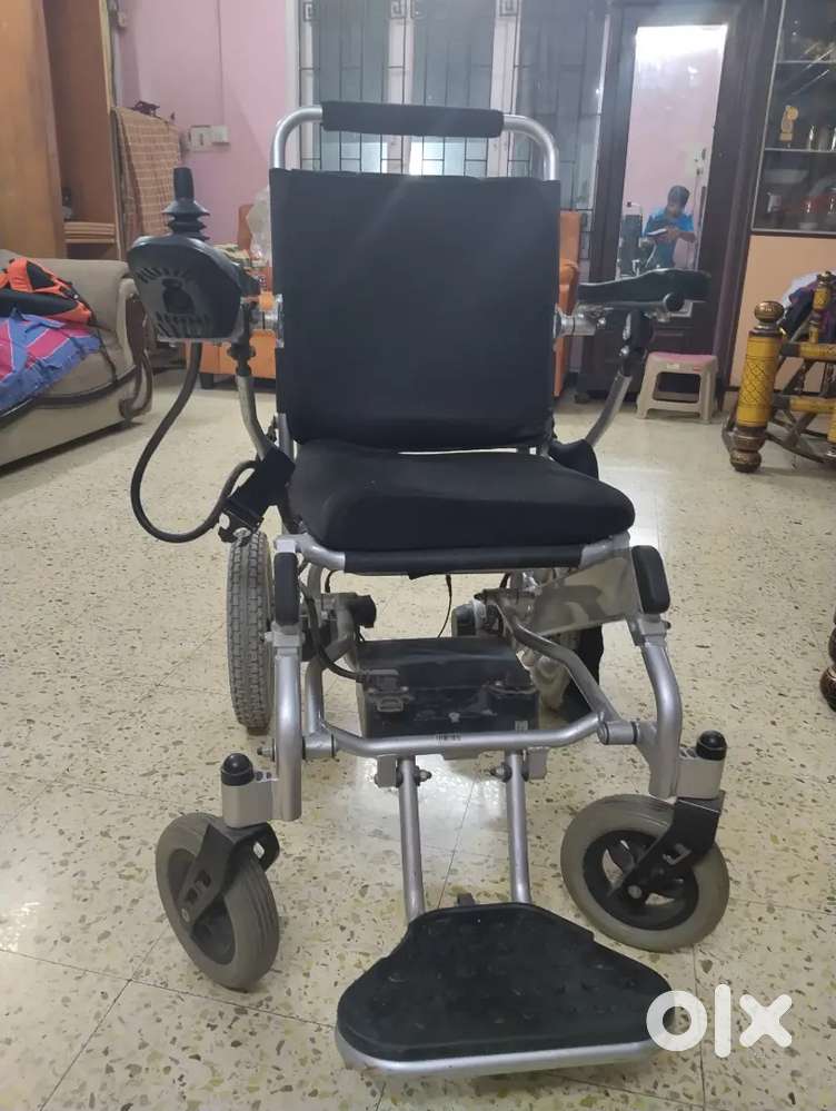AUTOMATIC WHEELCHAIR