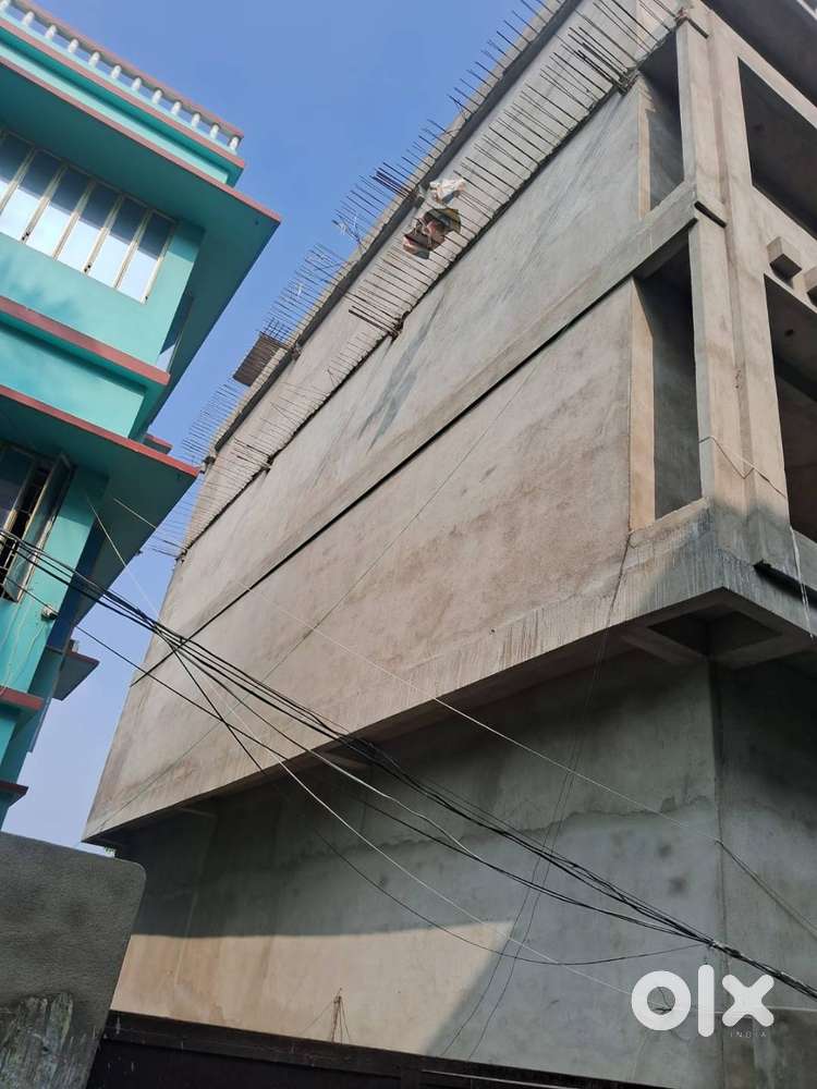 Four Floors Available with BaseMent Parking