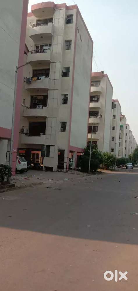 Sector 63 1bhk fully furnished