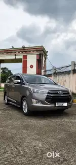 Toyota Innova Crysta 2017 Diesel Well Maintained