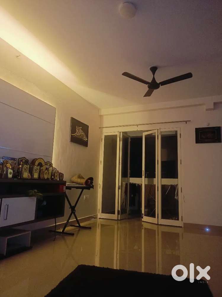 ക്ലീനിംഗും അത്യാവശ്യം കുക്കിങ്ങും അറിയുന്ന ലേഡി സ്റ്റാഫിനെ ആവശ്യമുണ്ട്