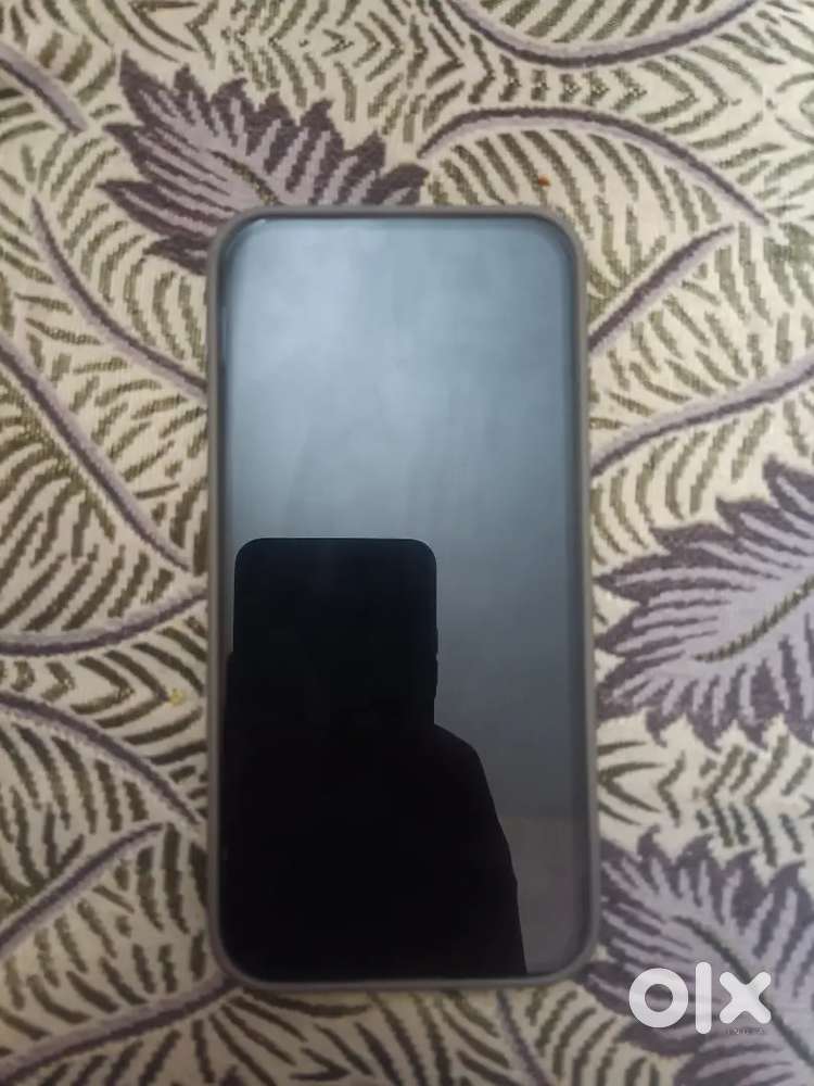 Apple I phone 13