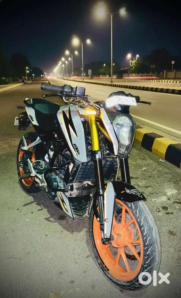 KTM DUKE 200 7TH YEAR RUNNING