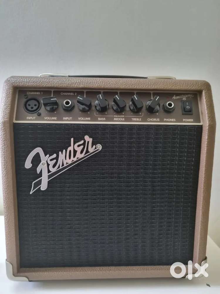 Fender Acoustasonic 15