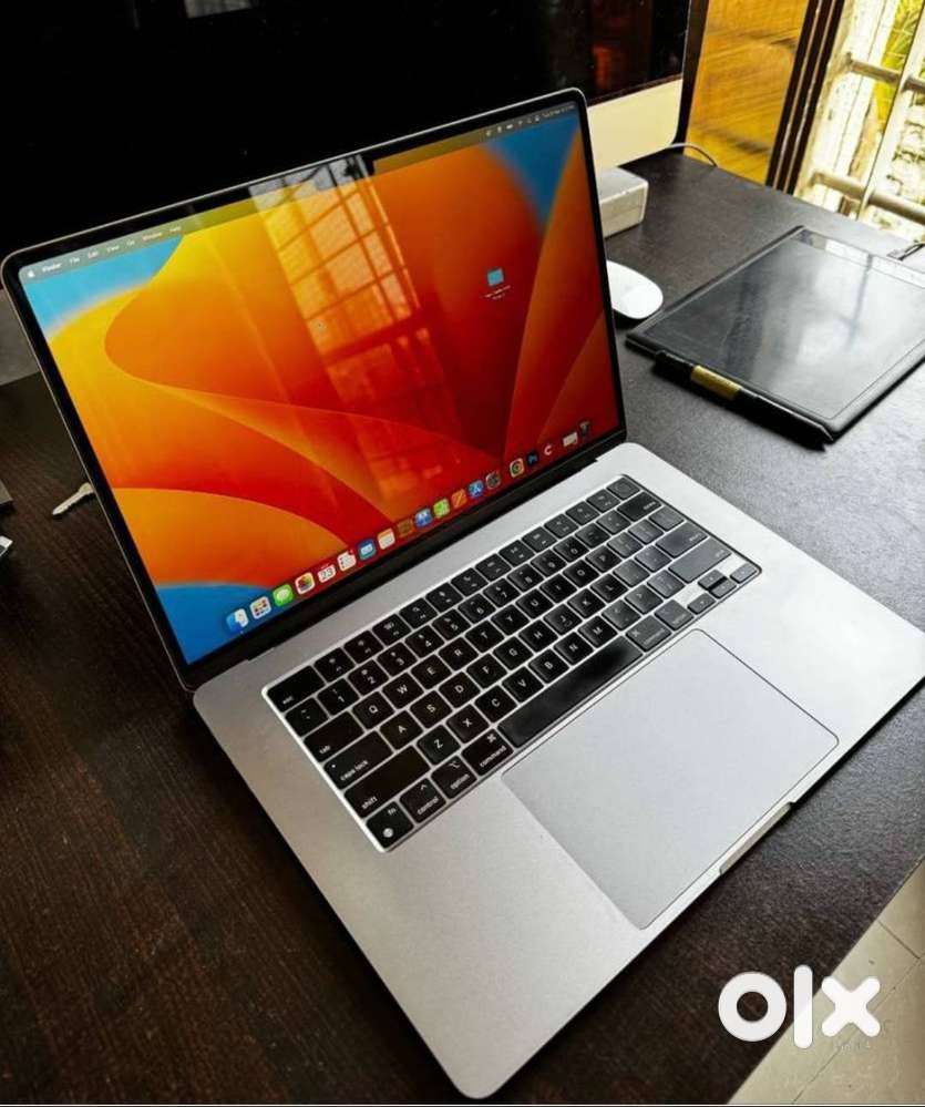 Macbook Air M2 15 inch