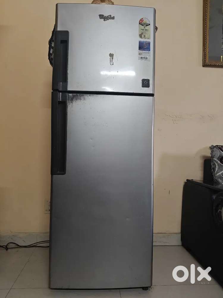 265 ltr whirlpool double door fridge in running condition