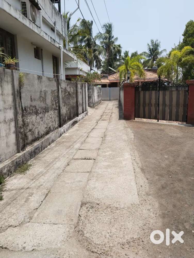 3.5 cent of land and an adjacent 550 square feet house for sale .