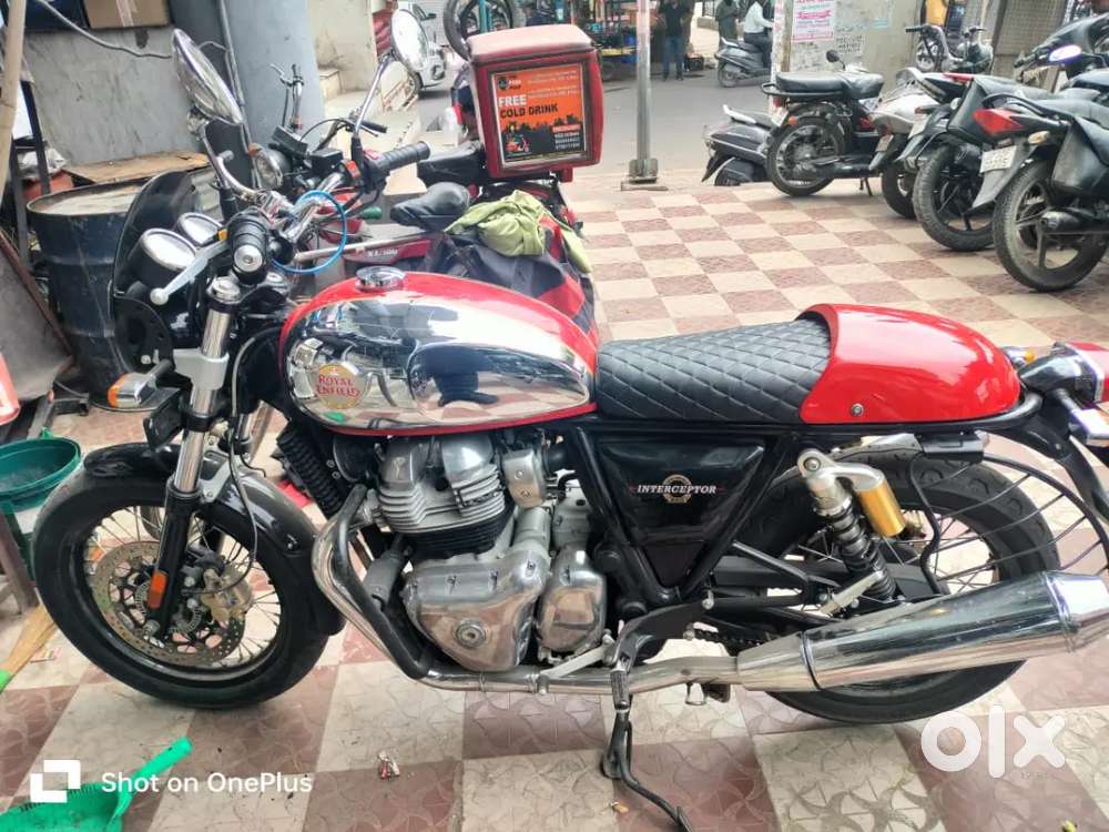 Royal Enfield Interceptor 650  Red-Black  Only 6,500 KMs