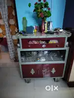 Showcase cum mini almirah