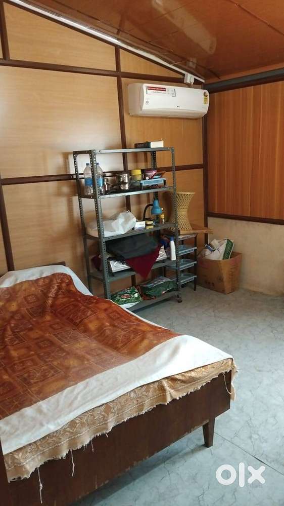 FOR STUDENTS / BACHELORS / FAMILY . 1 AC BEDROOM WITH BATHROOM .
