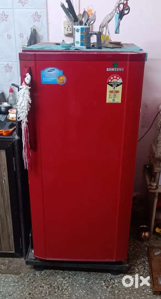 Samsung Fridge, 4star, 180 litre, red colour