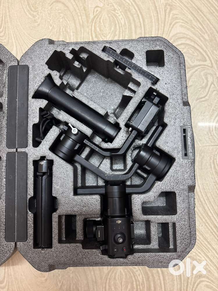 DJI Ronin-S 3 Axis DSLR Gimbal