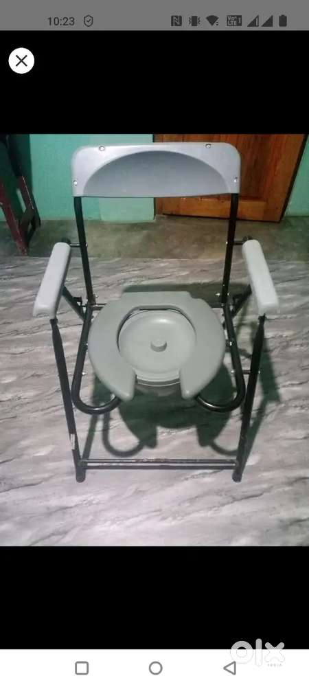 Artificial potty chair for patients