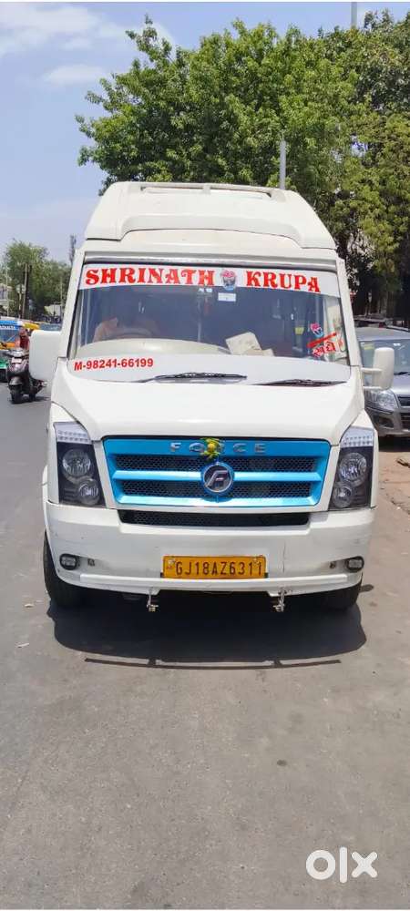 Tempo Traveller 17 seater PKN AC Model