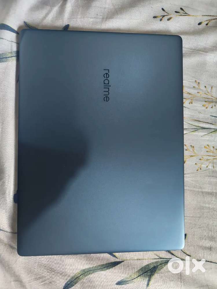Realme book slim laptop