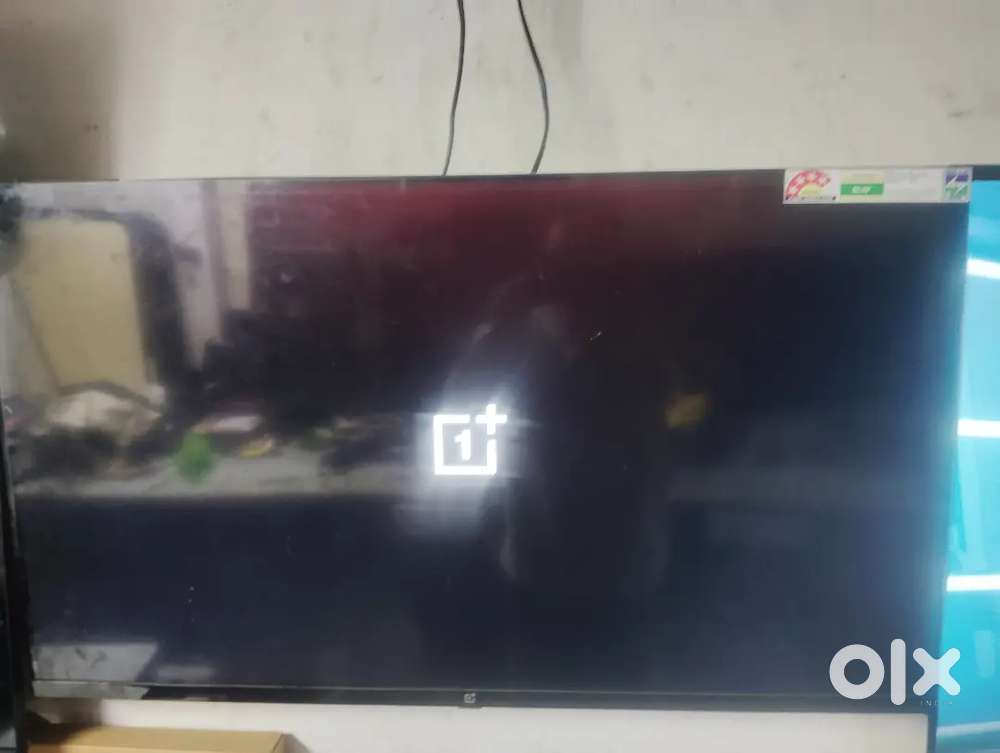 1+ 40 Inch Android Smart LED TV Google Voice Control Remot 2 Year Old