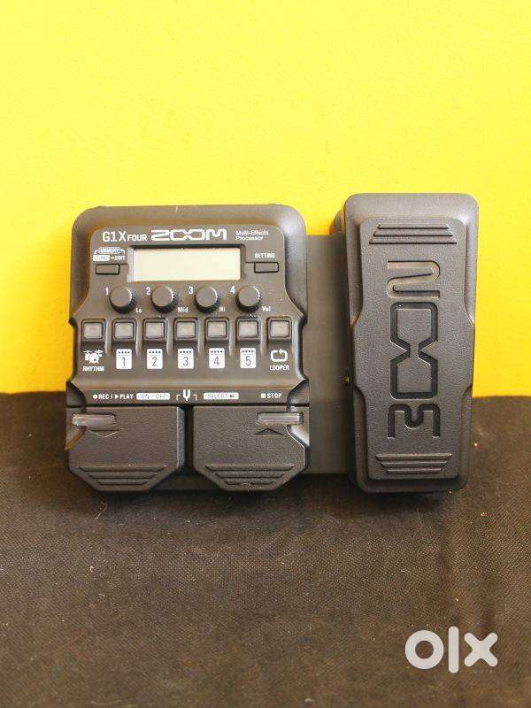 Zoom G1X Four Multi-Effects Processor (Brand New Condition)