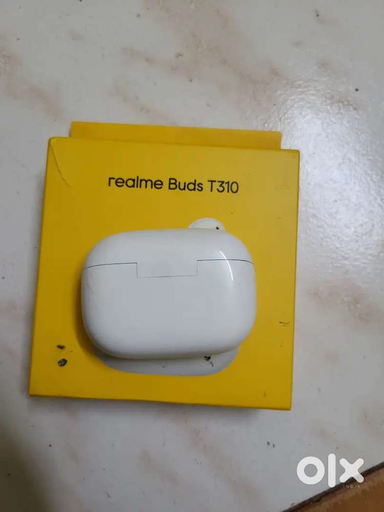 Realme Buds T310 TWS with Good Condition and Suitable Case.