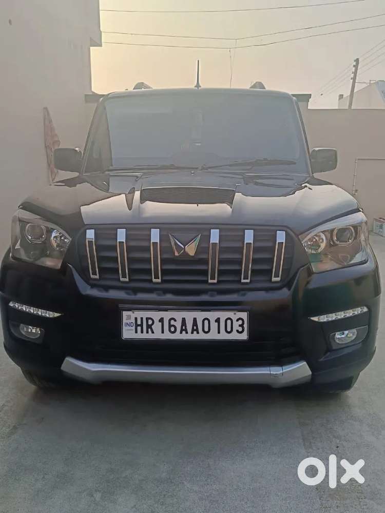 Mahindra Scorpio Classic 2023