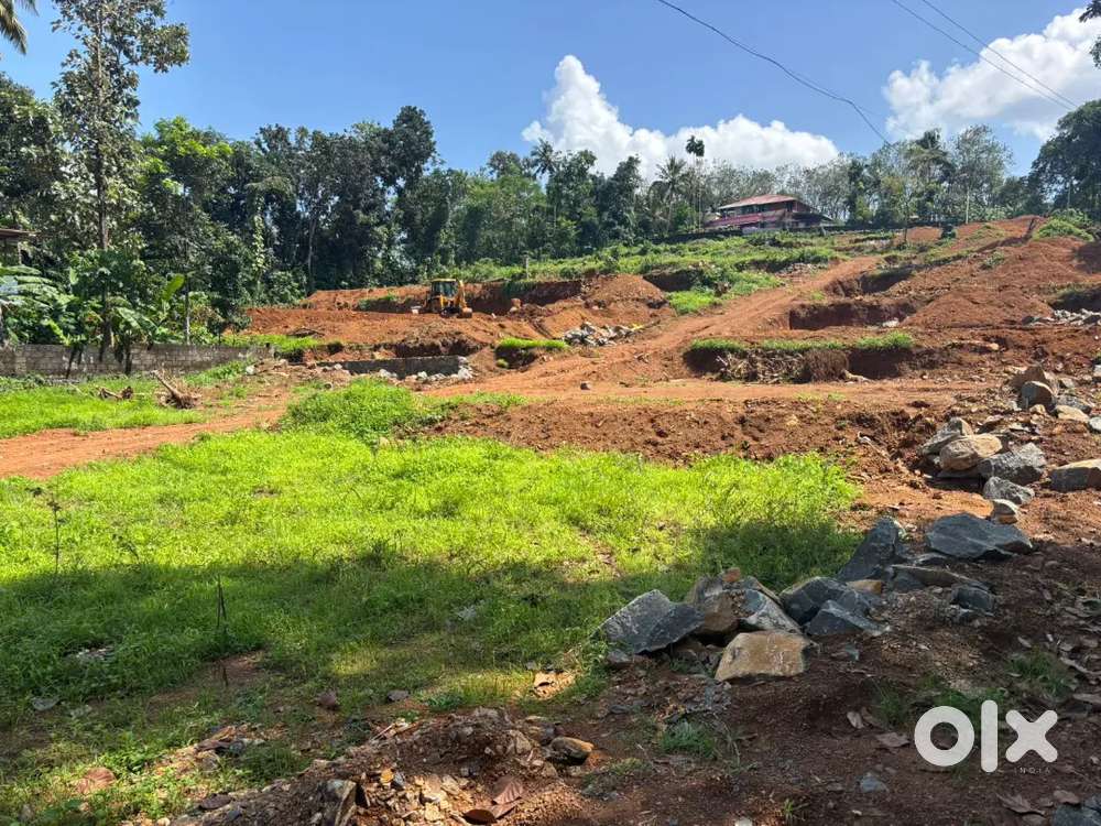 Prime plot for sale near Mc road 50 mts distance in Ettumanoor Pattith