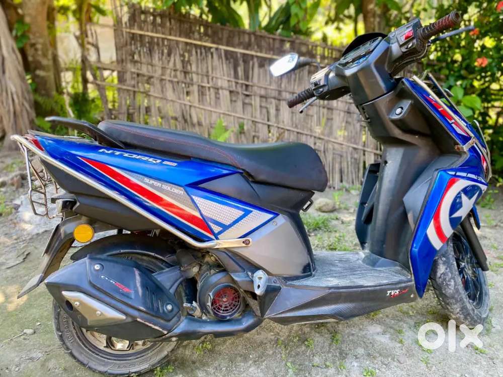 TVs introq very good and super condition
