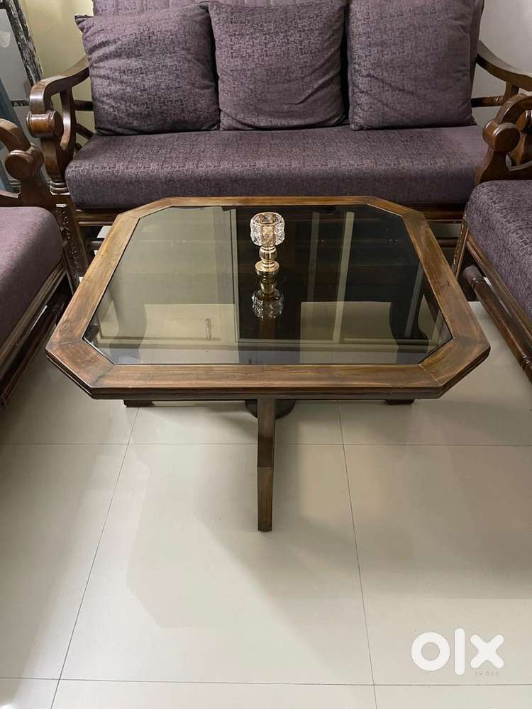 Centre table
