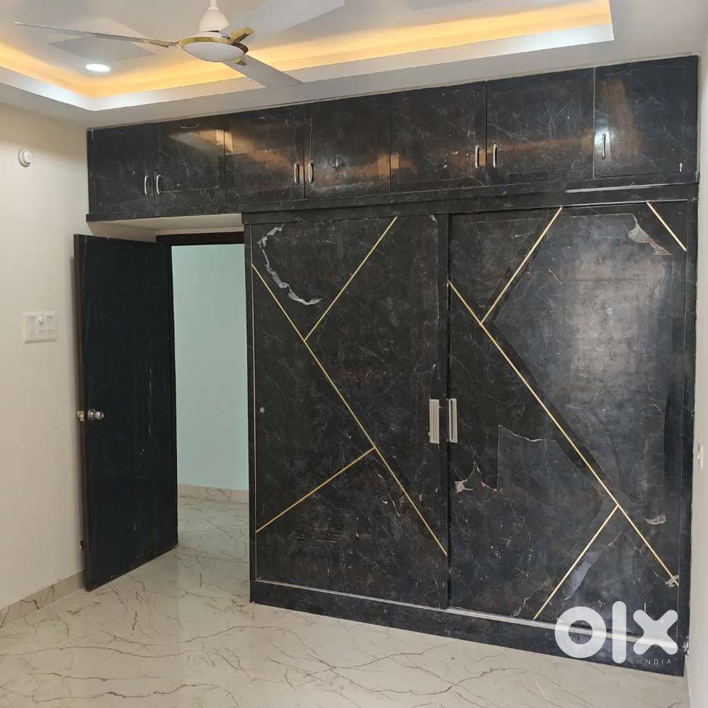 3 Bhk semi furnished  flat for rent at Mehdipatnam.