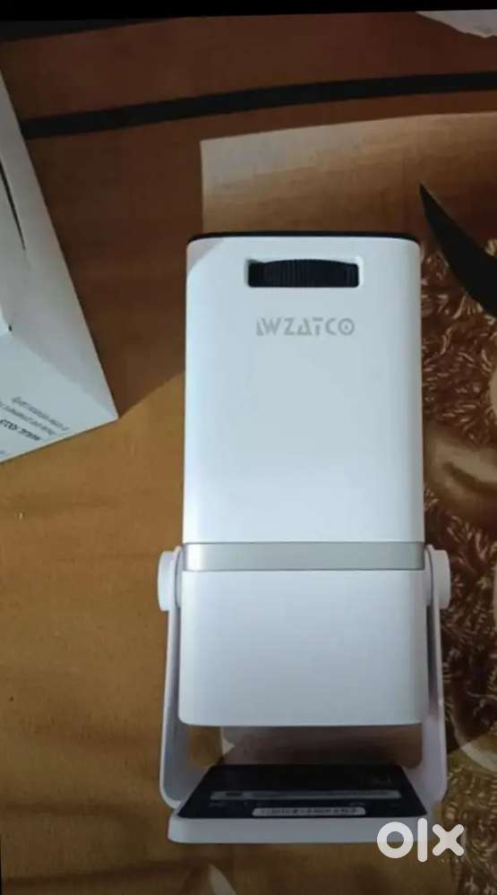 MINI PORTABLE PROJECTOR