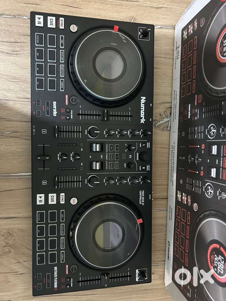 Numark MixTrack Platinum DJ Controller with Jog Wheel Display