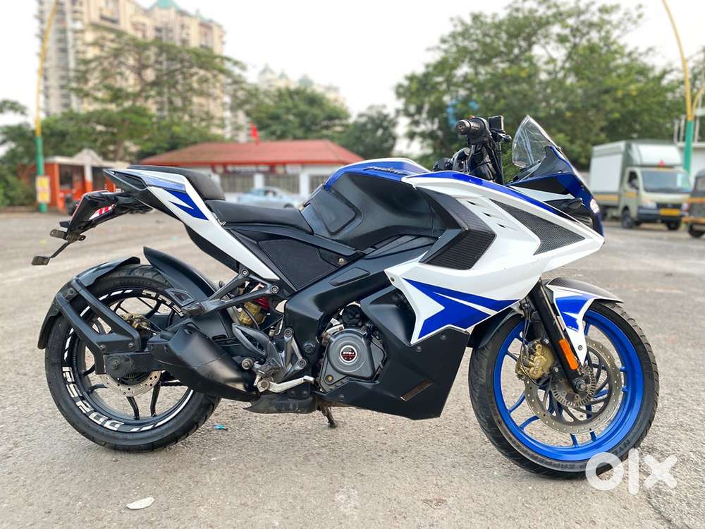 BAJAJ PULSAR RS 200