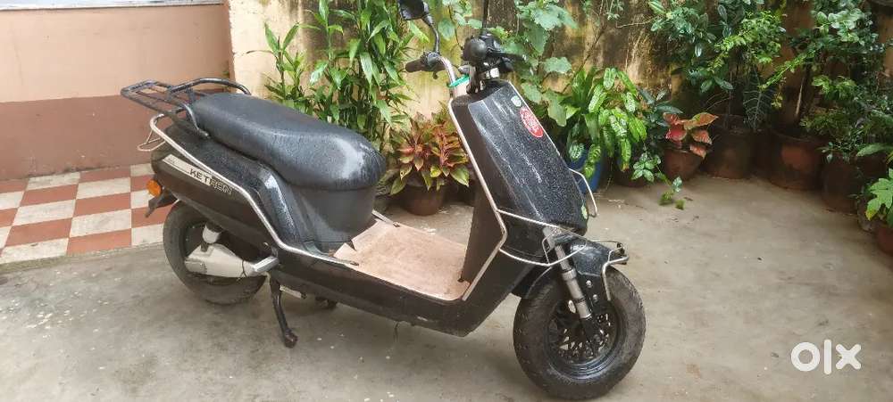 KETRON electric scooty