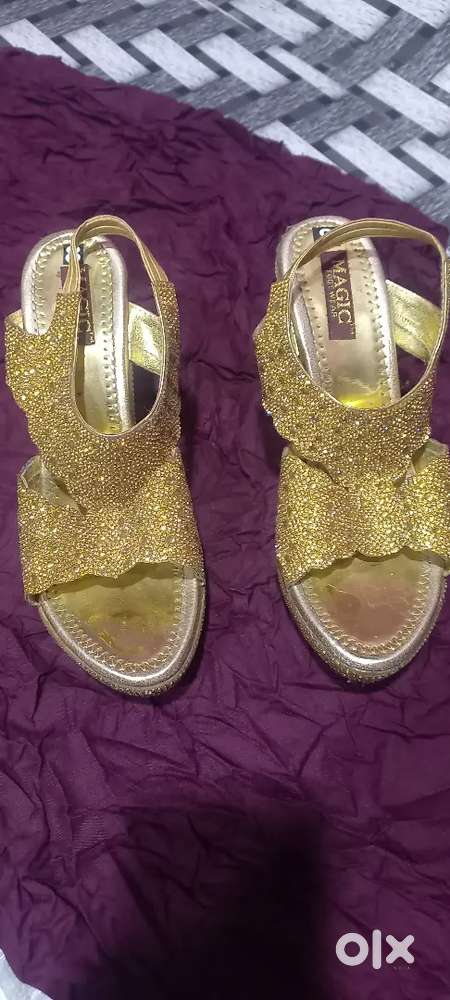 Wedding sandal, foot wear