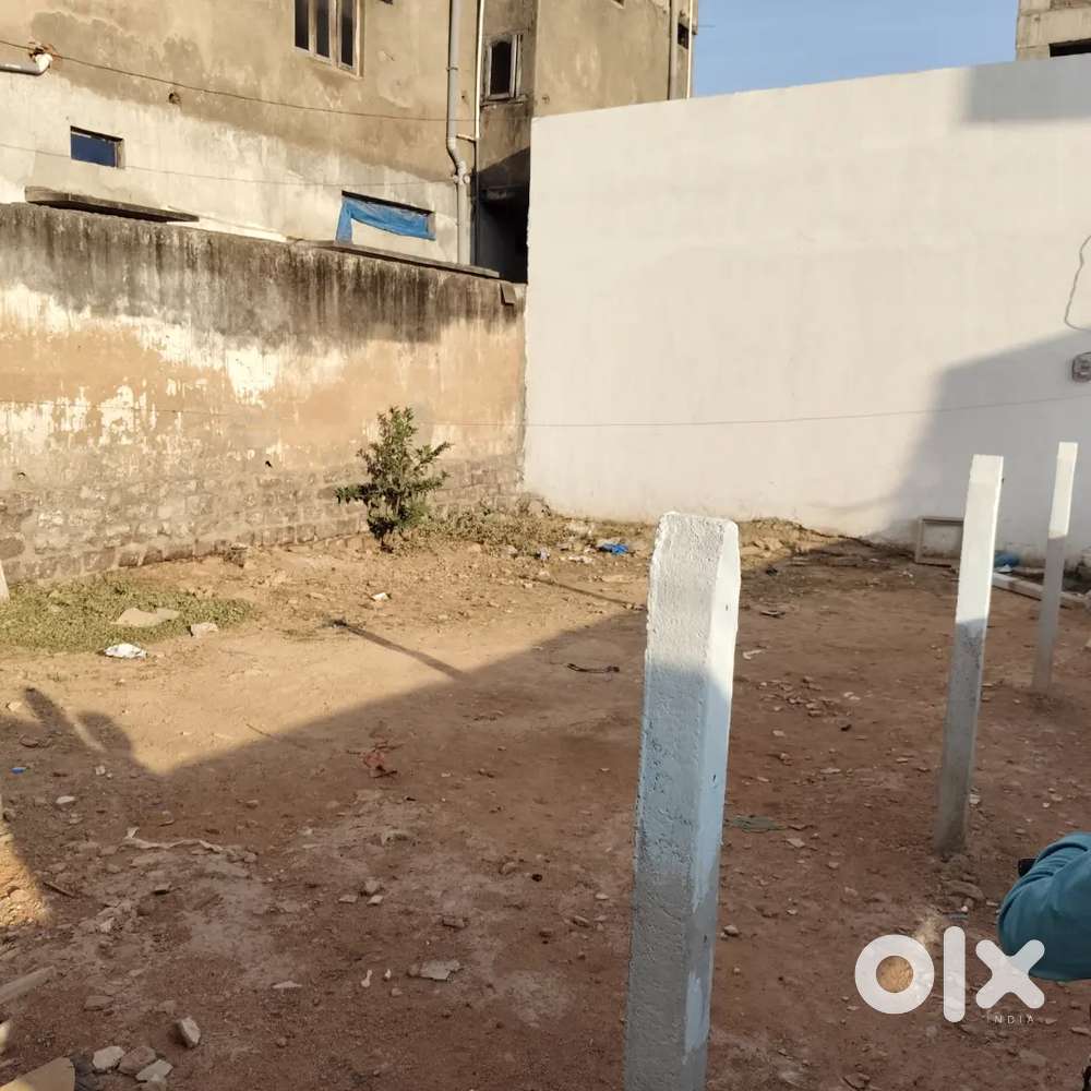 I m selling my open plot