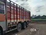 12 Tyre sathi driver pahije