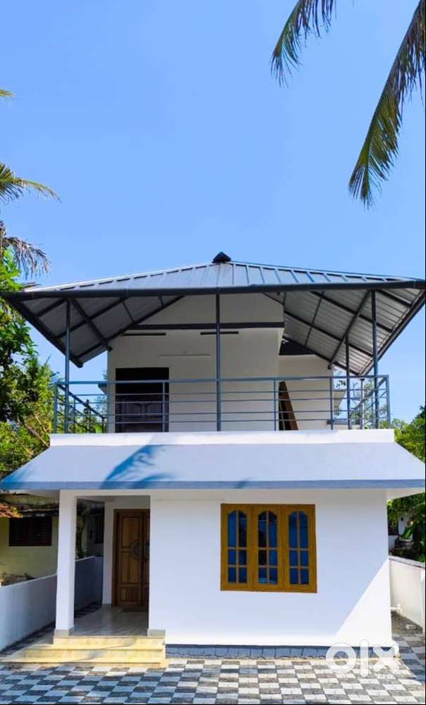 HOUSE FOR SALE @ Aaramalakkunnu