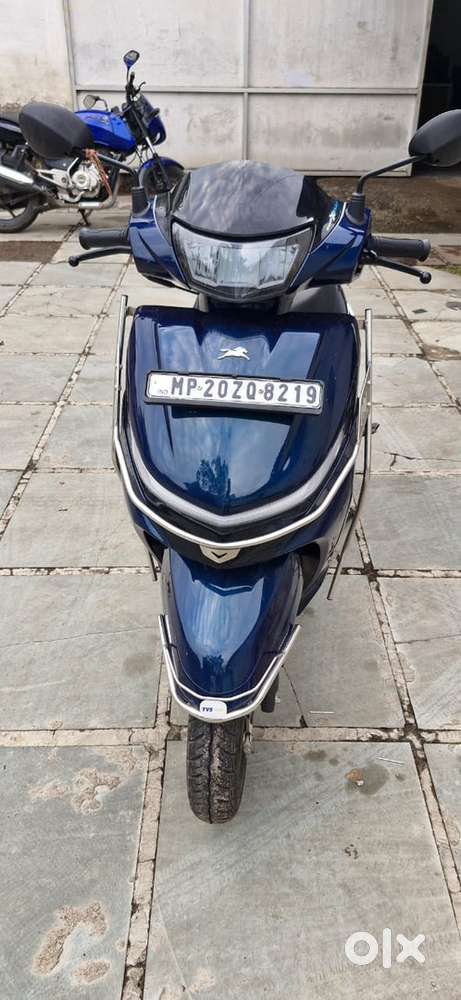 Showroom condition vehicle